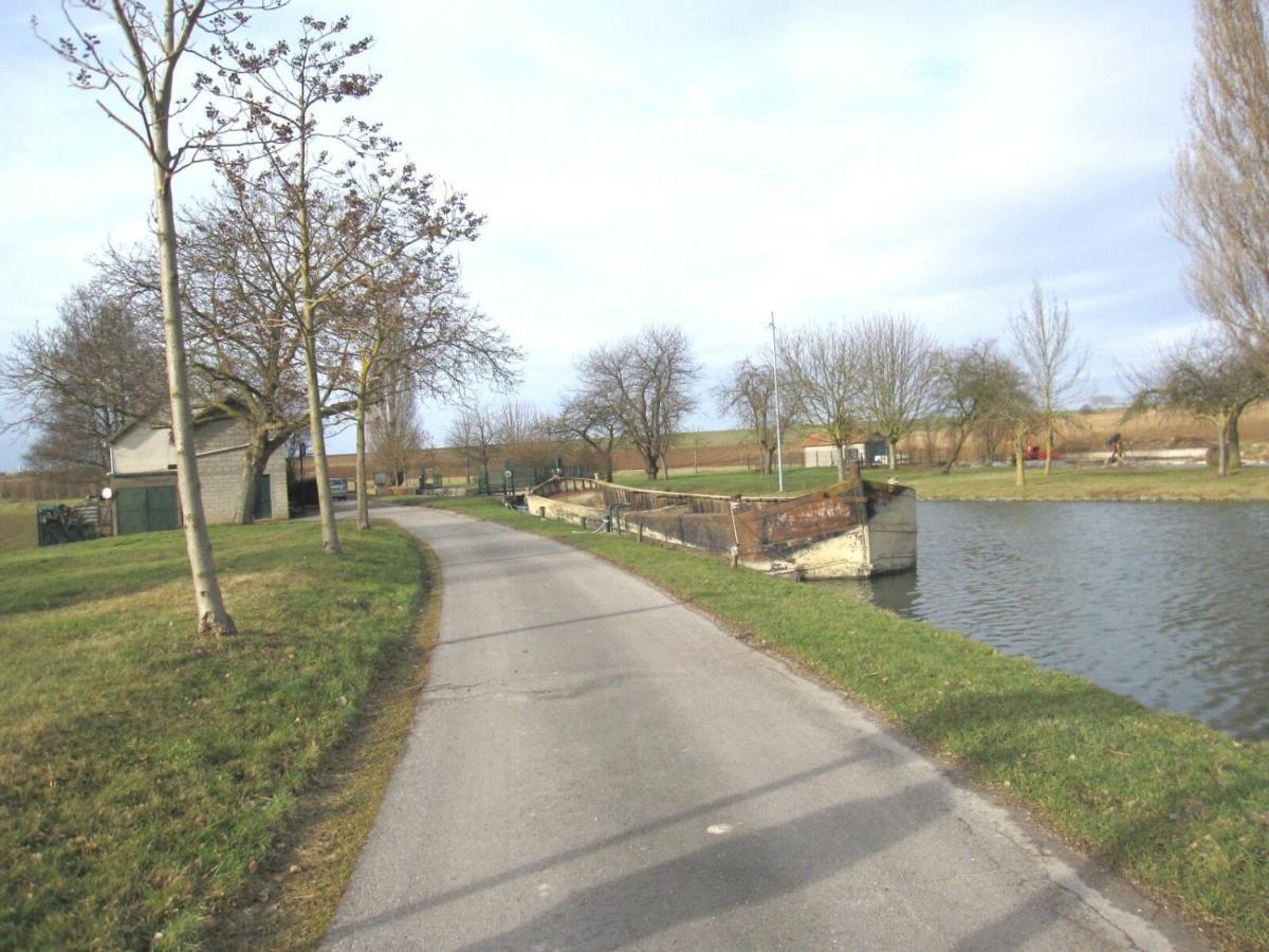 Maison En Location Fresnes Sur Marne Eksteriør billede